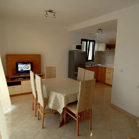 Sikluf-128-1 Apartman *
