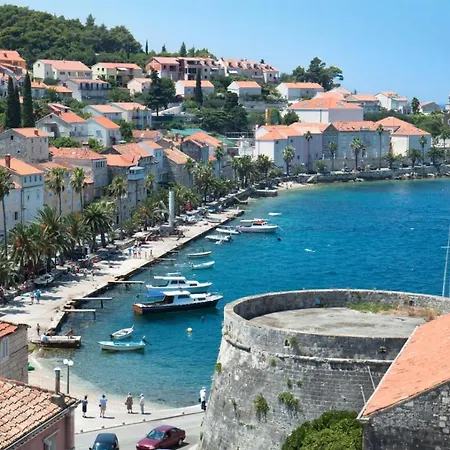 Sikluf-128-1 Apartamento Lumbarda