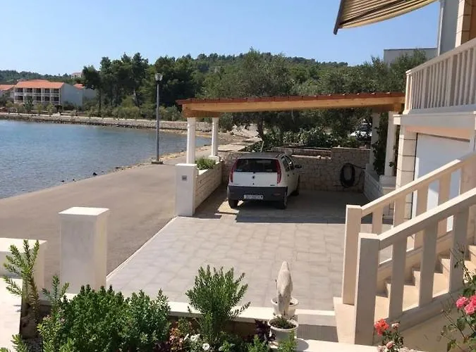 Sikluf-128-1 * Λομπάρδα