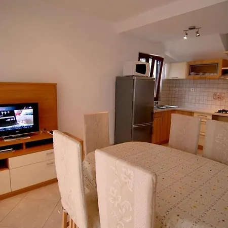 Sikluf-128-1 * Lumbarda