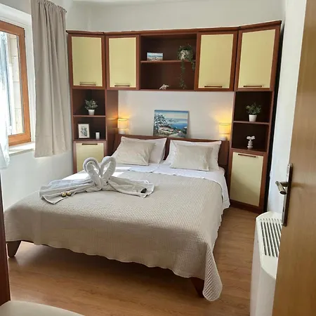 Apartment Sikluf-128-1 Lumbarda