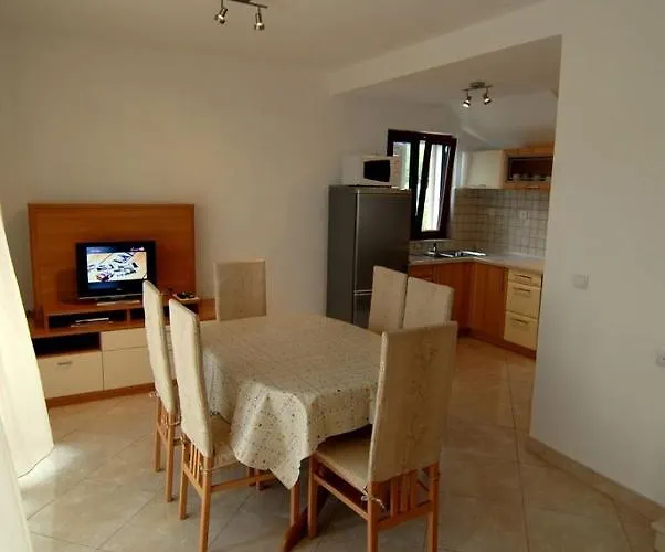 Sikluf-128-1 아파트 *