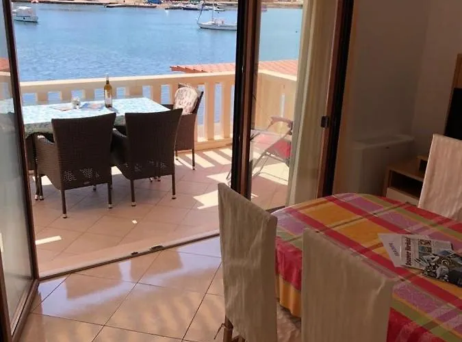 公寓 Sikluf-128-1 *