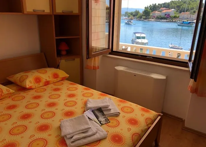 公寓 Sikluf-128-1 鲁巴达