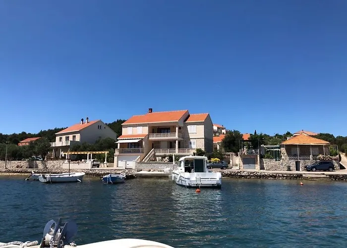 Sikluf-128-1 아파트 룸바르다