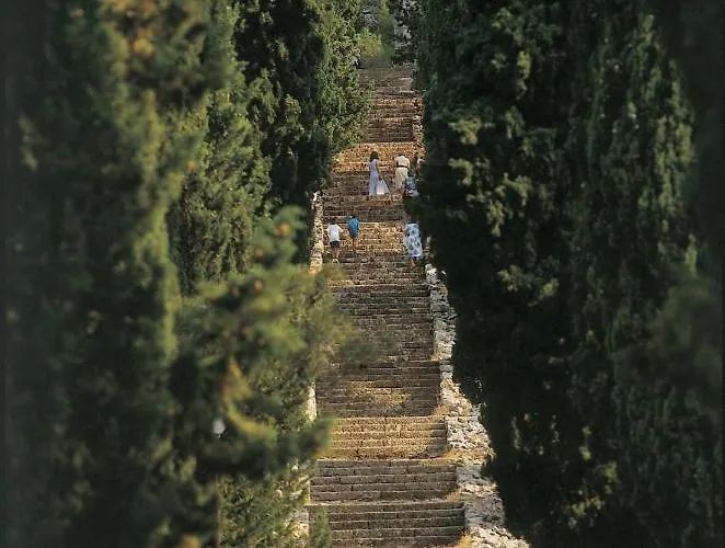 公寓 Sikluf-128-1 *